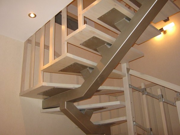 Железная лестница на второй этаж своими руками