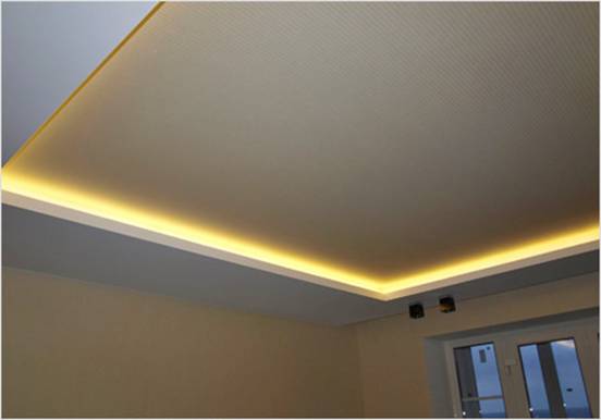 светодиодная лента в потолоке