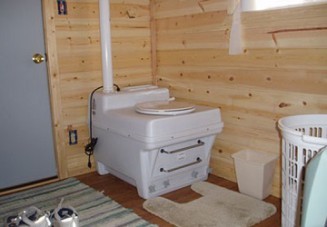 Как сделать дачный туалет без выгребной ямы и без откачки