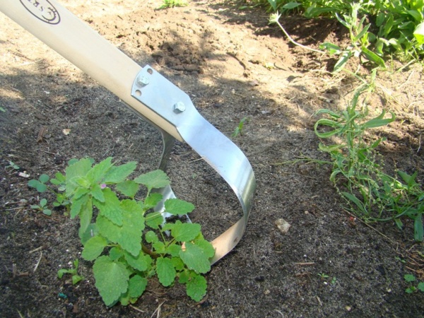 Ручной садовый инструмент и инвентарь