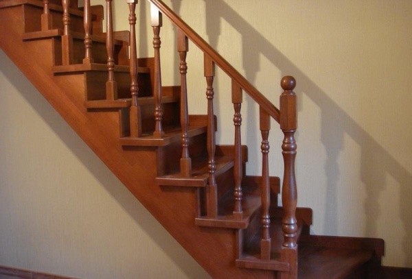деревянная лестница  