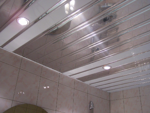 Алюминиевый потолок: панели, монтаж своими руками, видео