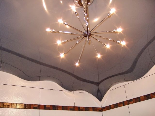 Натяжной потолок волной: особенности конструкции и фото в интерьере