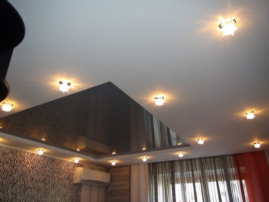  натяжной потолок: матовый, глянцевый, сатиновый, фото в интерьере