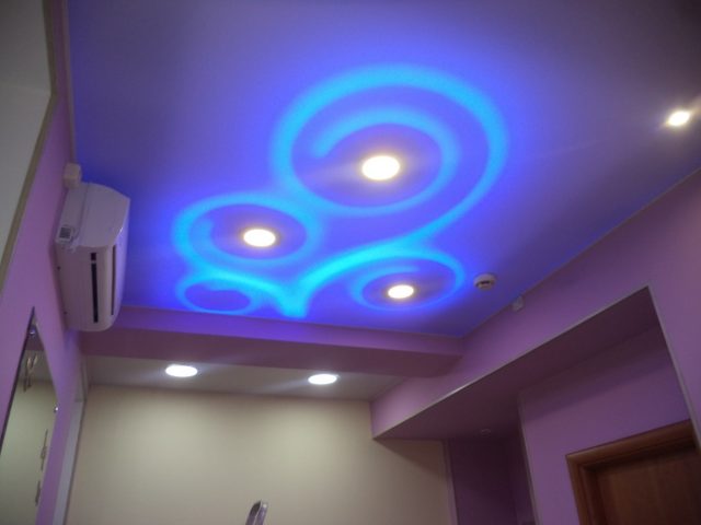 Светодиодная подсветка натяжного потолка - декоративный эффект