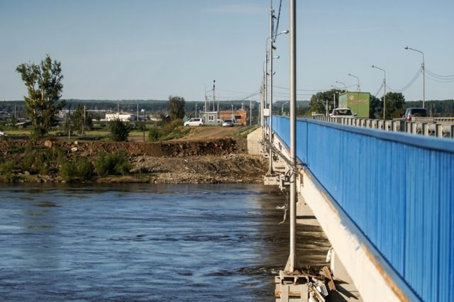 Строительство защитных гидросооружений в районах Иркутской области
