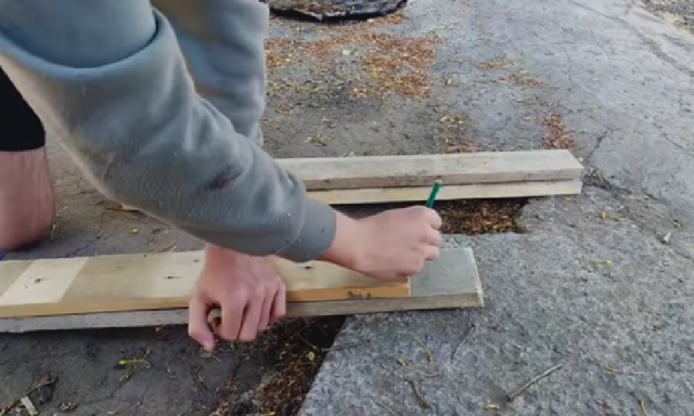 Как сделать стол из поддонов своими руками