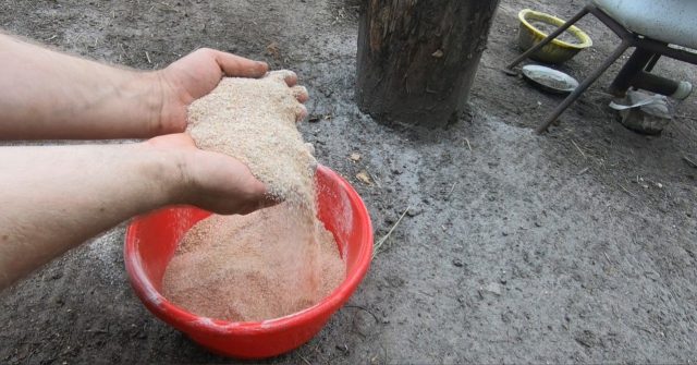 Как сделать зернодробилку или крупорушку из УШМ болгарки своими руками