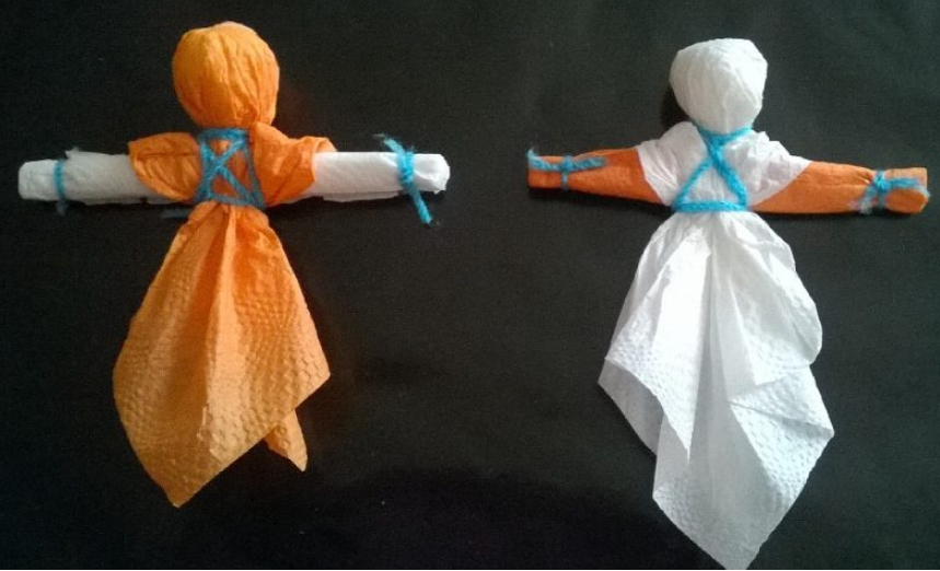 Изготовление куклы из бумаги. Тряпичная кукла Северная Берегиня. Кукла Берегиня мастер класс. Кукла Берегиня Масленица. Кукла Масленица из ткани.